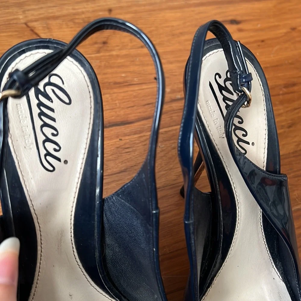Gucci Navy Patent Leather Slingback Heels 9 - Picture 4 of 10